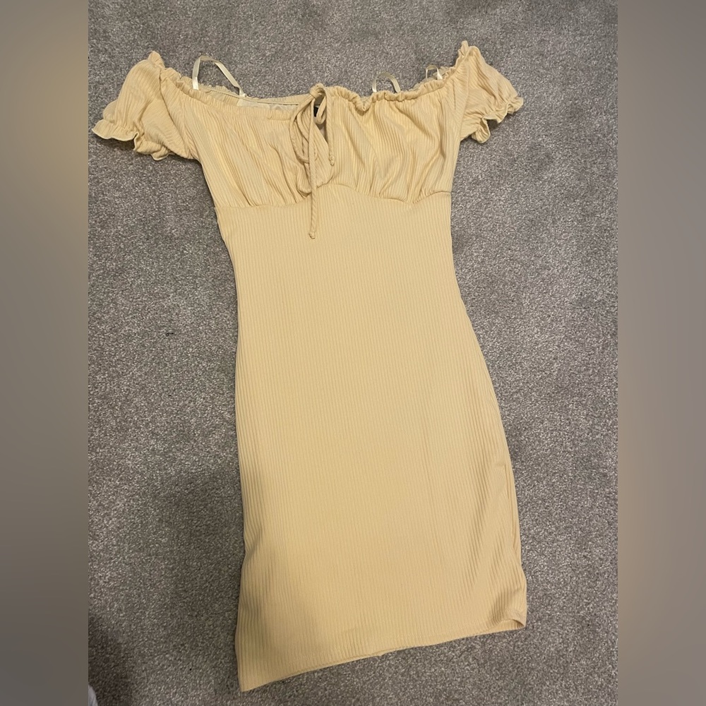 Yellow dress